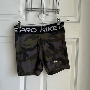 Nike PRO shorts Camo